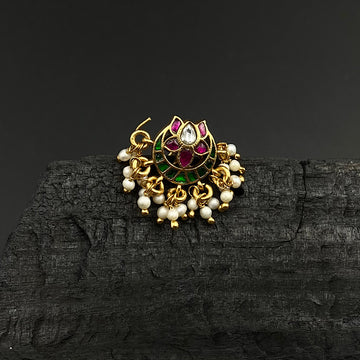 Jadau Chand Nose Pin